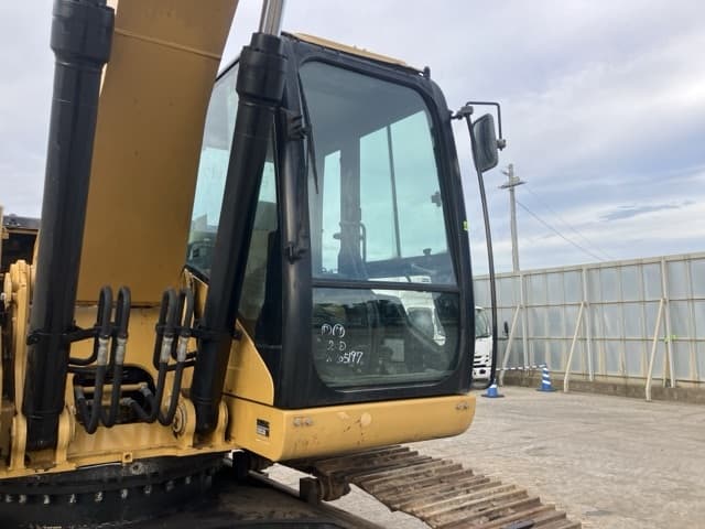 EXCAVATOR — Auction (lot 8461-1)