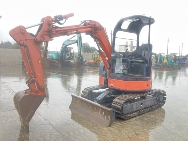 MINI EXCAVATOR — Auction (lot 8461-100)