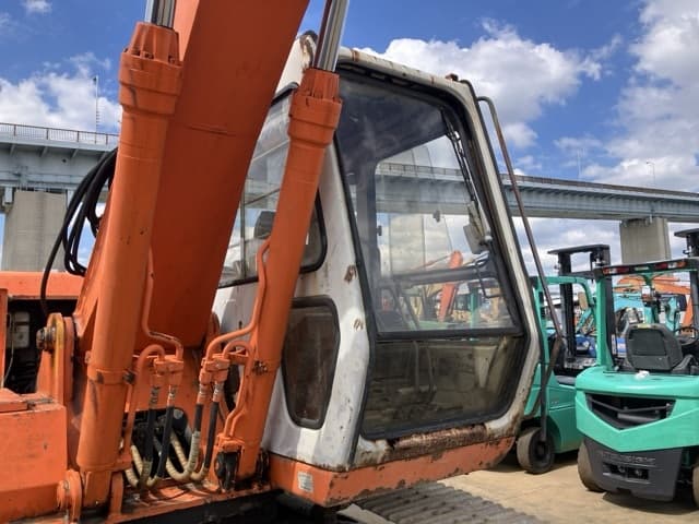 EXCAVATOR — Auction (lot 8461-10002)