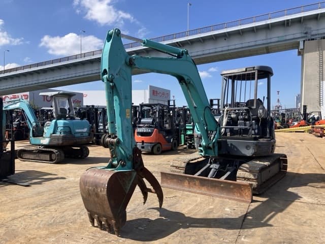 MINI EXCAVATOR — Auction (lot 8461-10006)