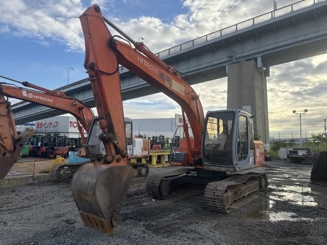 EXCAVATOR — Auction (lot 8461-10009)