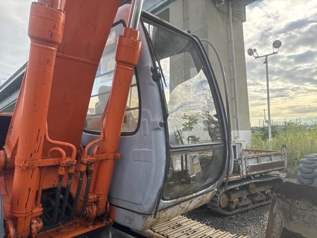 EXCAVATOR — Auction (lot 8461-10009)