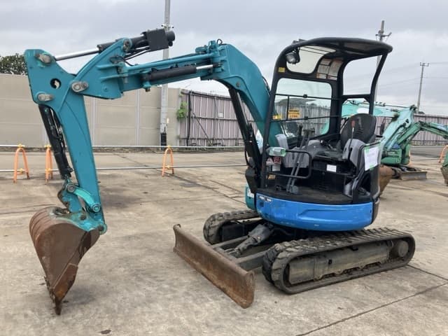 MINI EXCAVATOR — Auction (lot 8461-103)