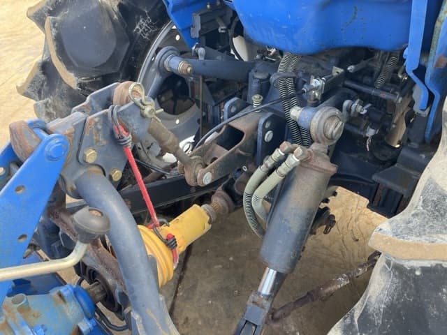 Tractor — Auction (lot 8461-12001)