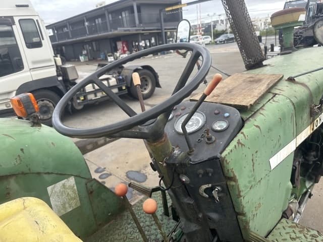 Tractor — Auction (lot 8461-12003)
