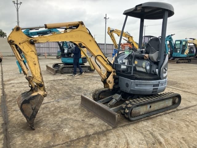 MINI EXCAVATOR — Auction (lot 8461-123)