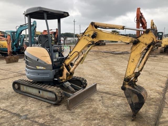 MINI EXCAVATOR — Auction (lot 8461-123)