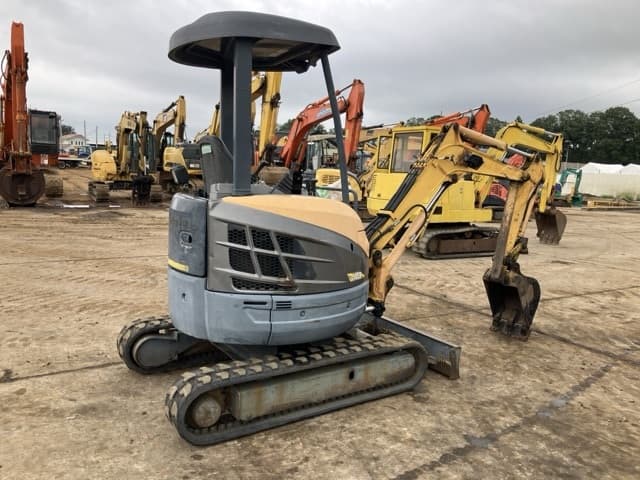 MINI EXCAVATOR — Auction (lot 8461-123)