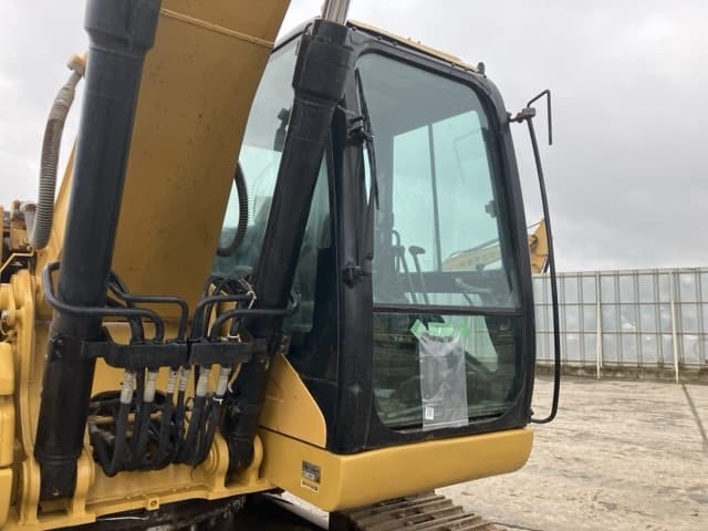 EXCAVATOR — Auction (lot 8461-128)