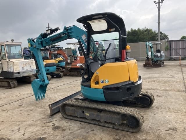 MINI EXCAVATOR — Auction (lot 8461-129)