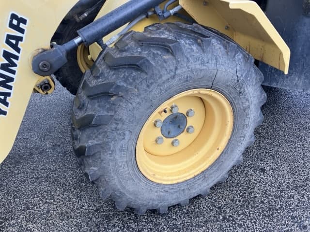 MINI WHEEL LOADER — Auction (lot 8461-131)