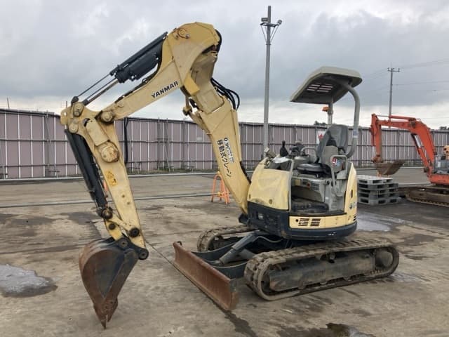 MINI EXCAVATOR — Auction (lot 8461-132)