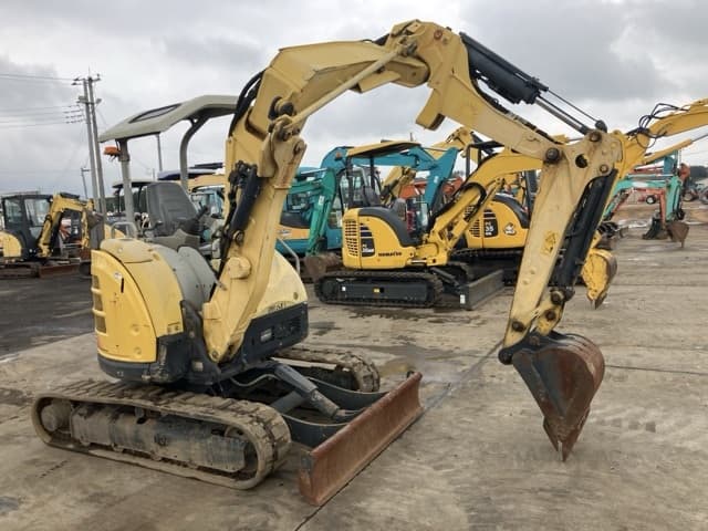 MINI EXCAVATOR — Auction (lot 8461-132)