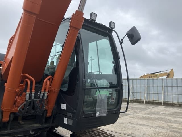 EXCAVATOR — Auction (lot 8461-138)