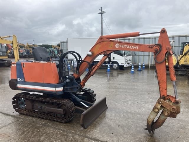 MINI EXCAVATOR — Auction (lot 8461-140)