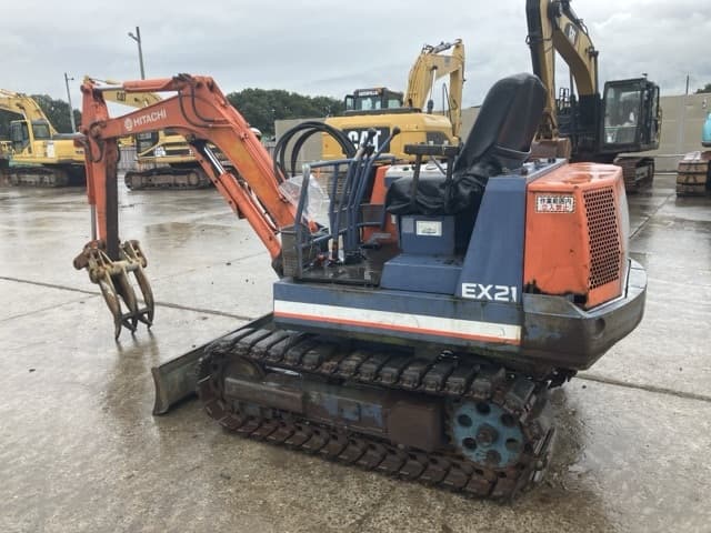 MINI EXCAVATOR — Auction (lot 8461-140)