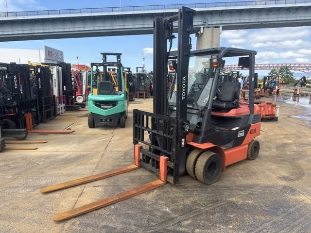 Battery Forklift — Auction (lot 8461-14009)