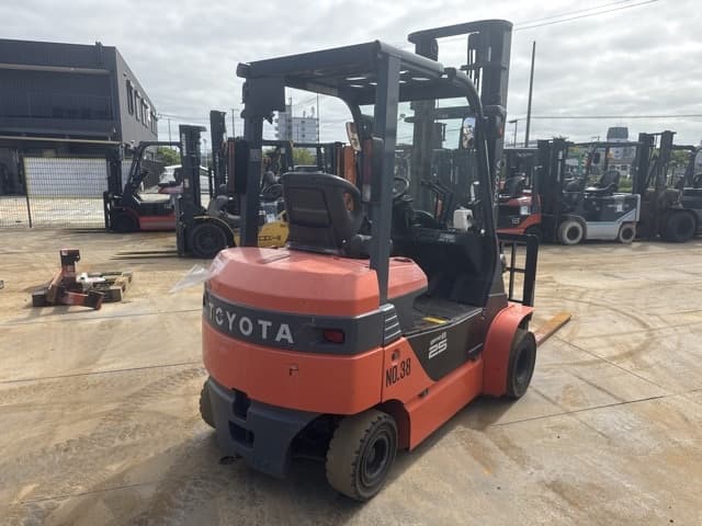 Battery Forklift — Auction (lot 8461-14009)