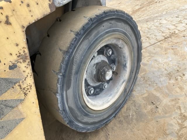 Forklift — Auction (lot 8461-14011)