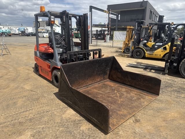 Battery Forklift — Auction (lot 8461-14014)