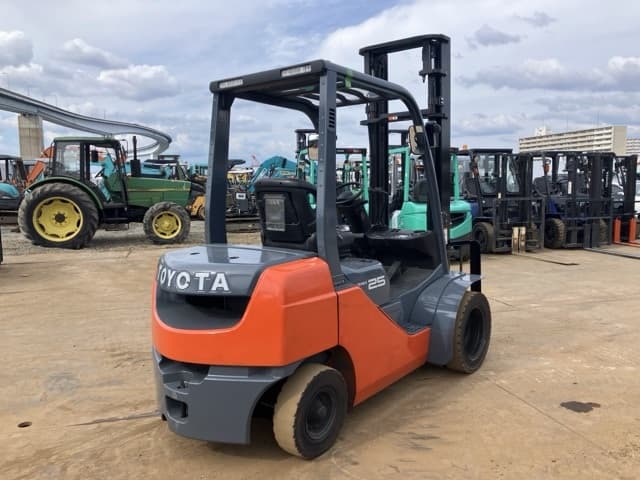 Forklift — Auction (lot 8461-14018)