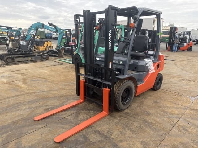 Forklift — Auction (lot 8461-14033)