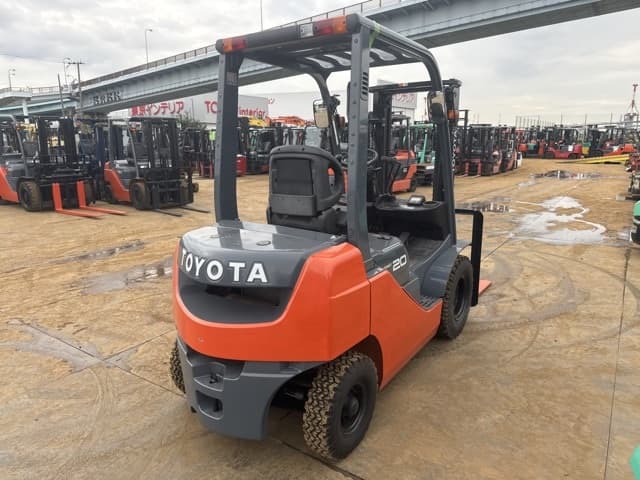 Forklift — Auction (lot 8461-14033)