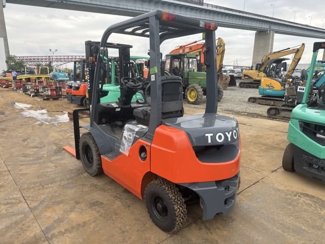 Forklift — Auction (lot 8461-14033)