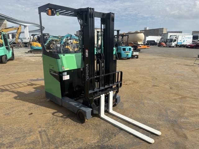 Reach Forklift — Auction (lot 8461-14035)