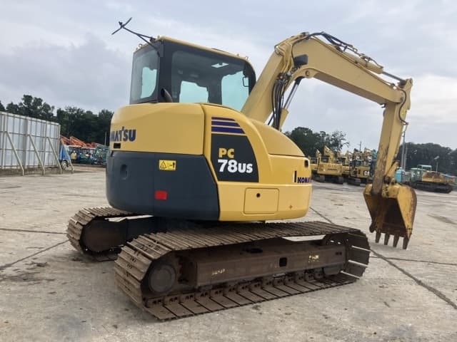 EXCAVATOR — Auction (lot 8461-143)
