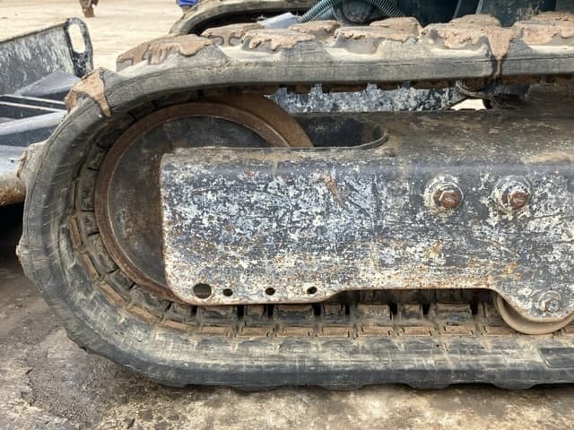 MINI EXCAVATOR — Auction (lot 8461-144)