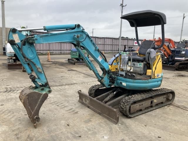 MINI EXCAVATOR — Auction (lot 8461-145)