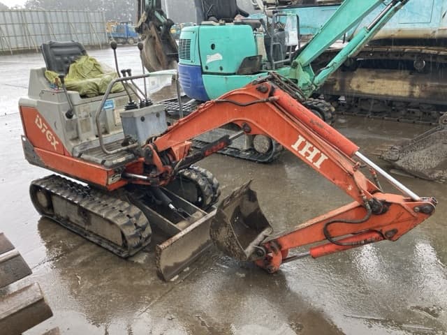 MINI EXCAVATOR — Auction (lot 8461-146)
