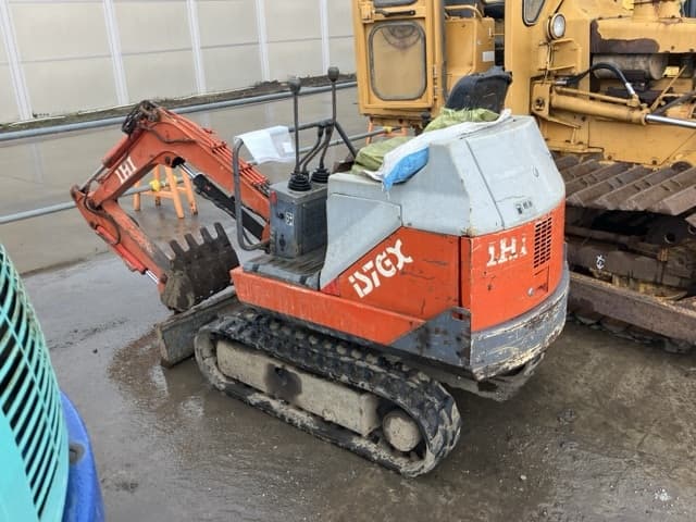 MINI EXCAVATOR — Auction (lot 8461-146)