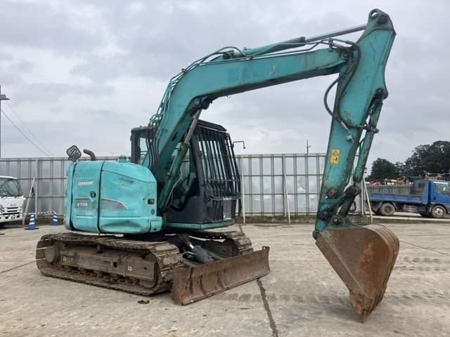 EXCAVATOR — Auction (lot 8461-147)
