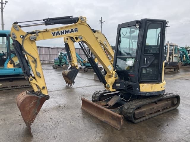 MINI EXCAVATOR — Auction (lot 8461-150)