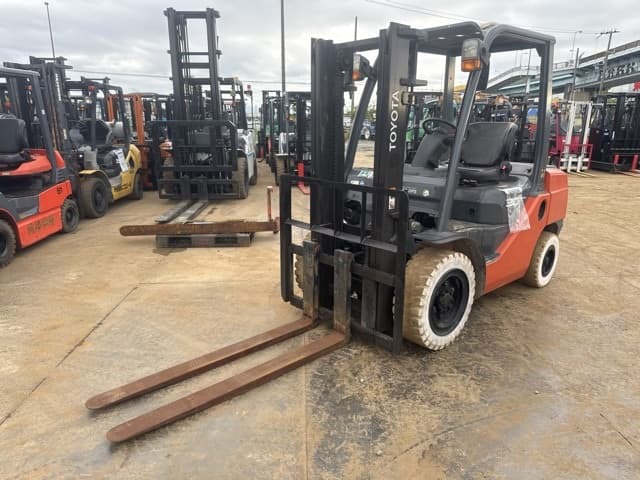 Forklift — Auction (lot 8461-15004)