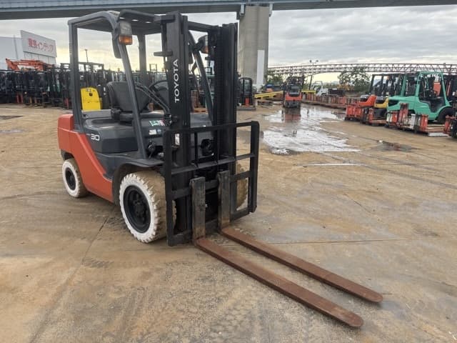Forklift — Auction (lot 8461-15004)