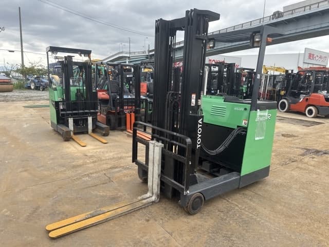 Reach Forklift — Auction (lot 8461-15005)