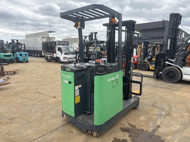 Reach Forklift — Auction (lot 8461-15005)