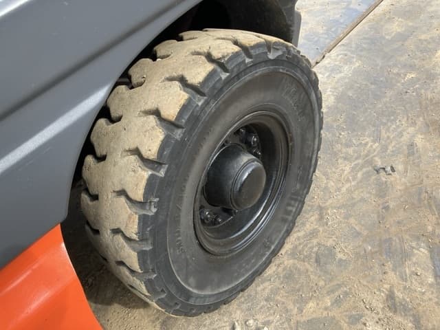 Forklift — Auction (lot 8461-15014)