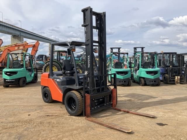 Forklift — Auction (lot 8461-15015)