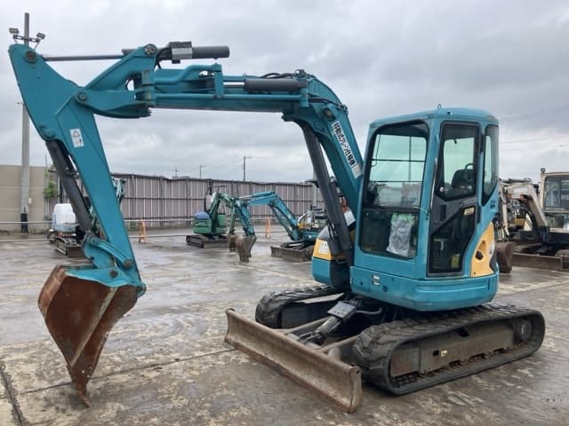 MINI EXCAVATOR — Auction (lot 8461-151)