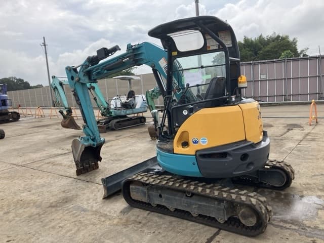 MINI EXCAVATOR — Auction (lot 8461-159)