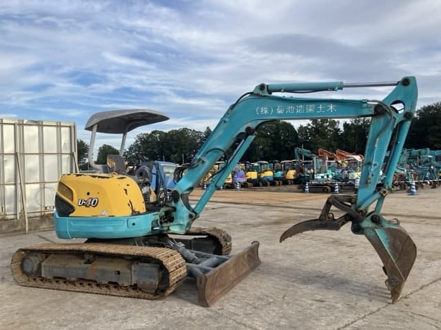 MINI EXCAVATOR — Auction (lot 8461-16)