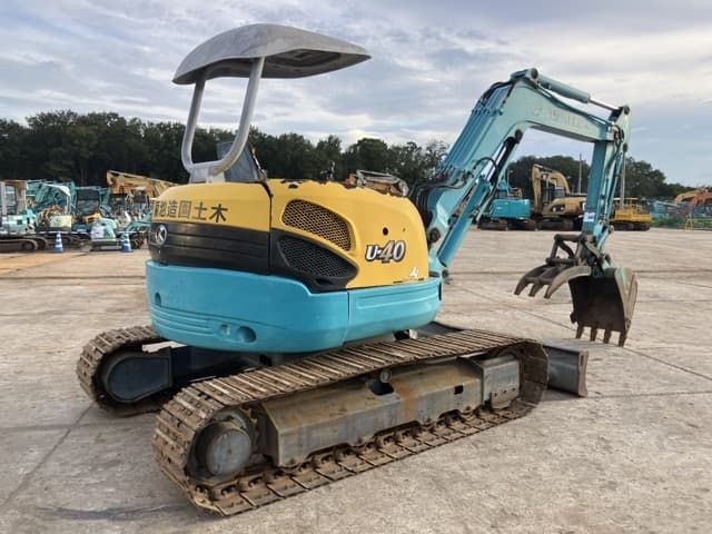 MINI EXCAVATOR — Auction (lot 8461-16)
