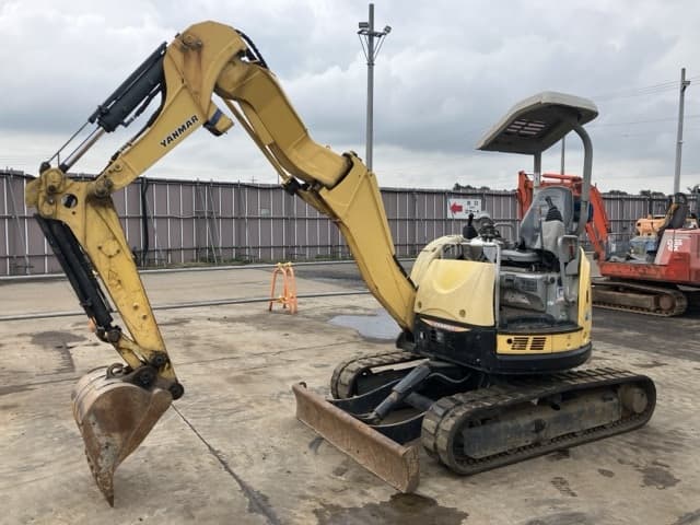 MINI EXCAVATOR — Auction (lot 8461-160)