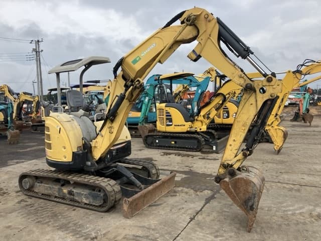MINI EXCAVATOR — Auction (lot 8461-160)