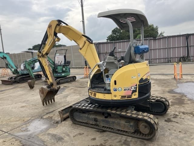 MINI EXCAVATOR — Auction (lot 8461-160)