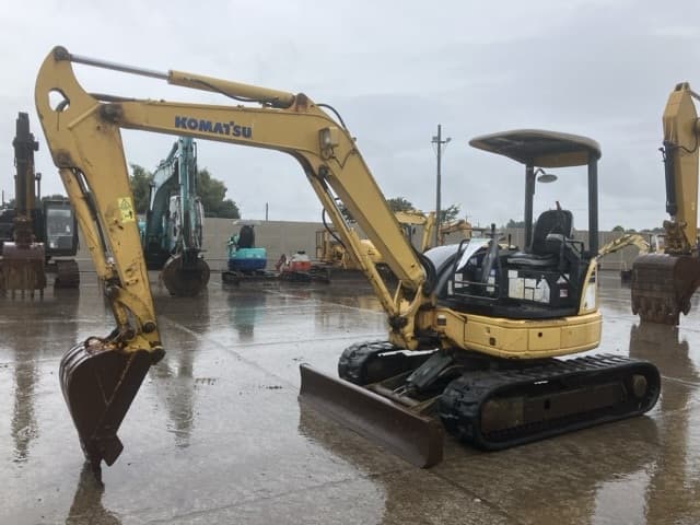 MINI EXCAVATOR — Auction (lot 8461-162)